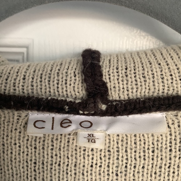 Cardigan open - Picture 2 of 3